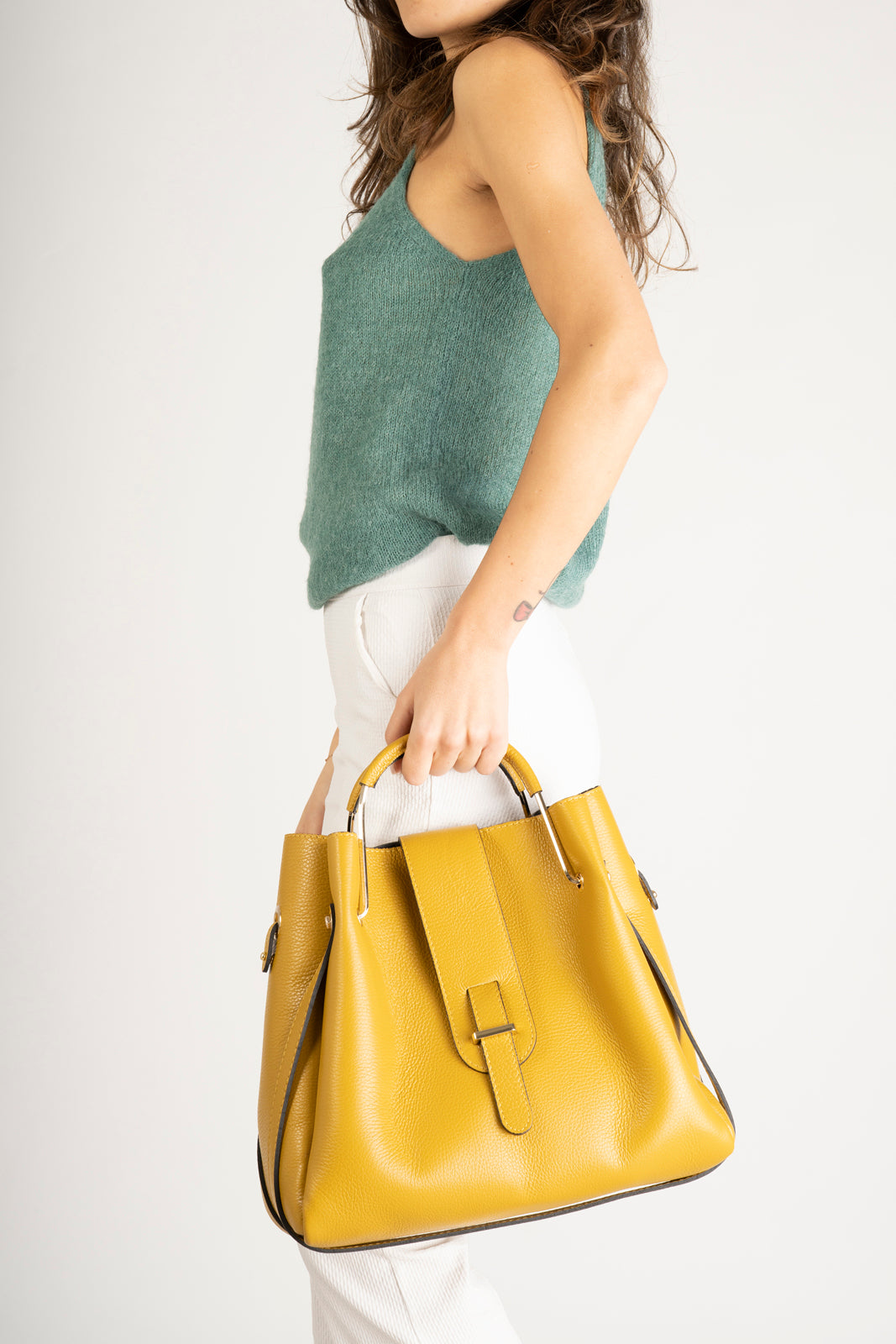 DIONE Leather Top Handle Bag - Senape