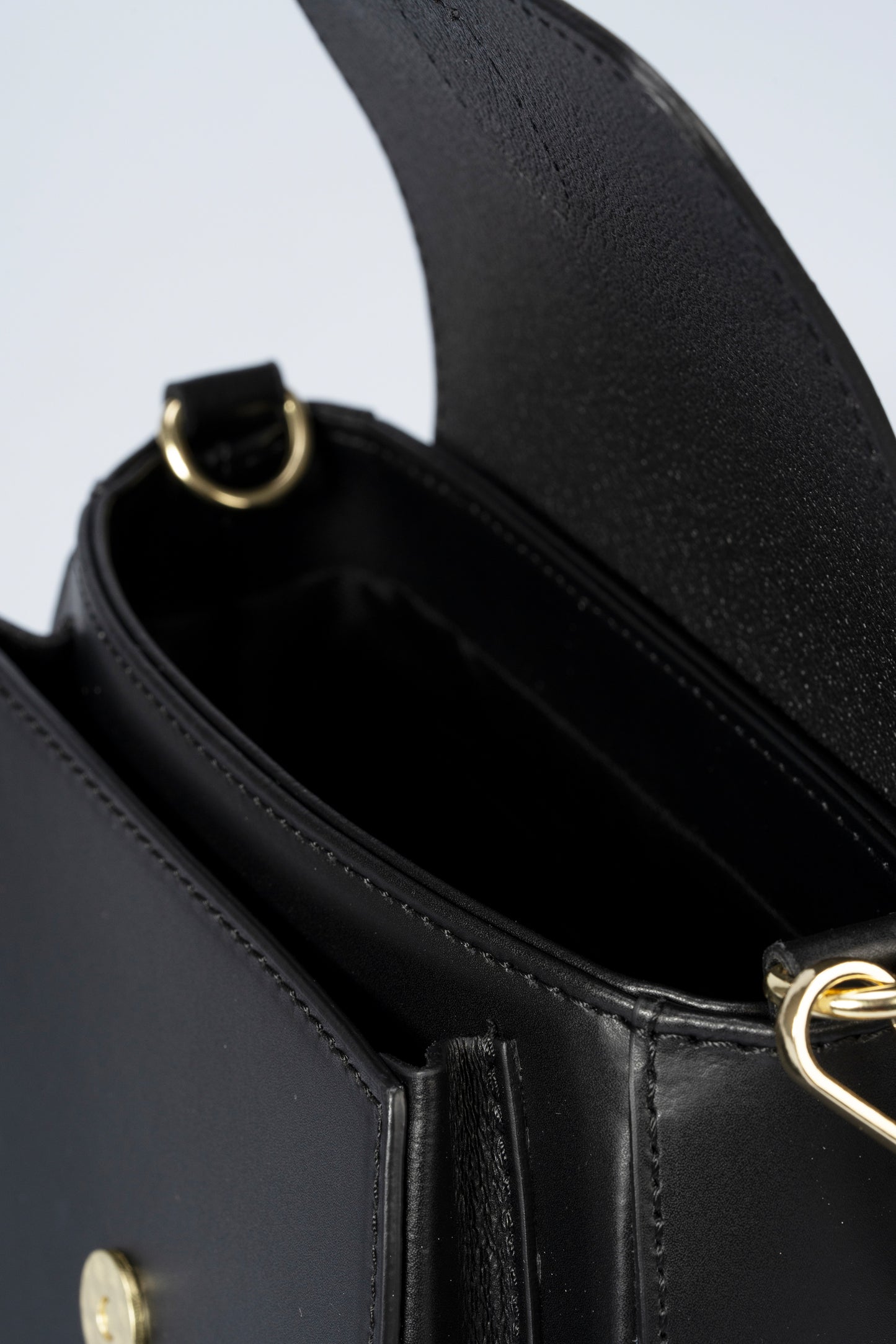 8032-BLACK