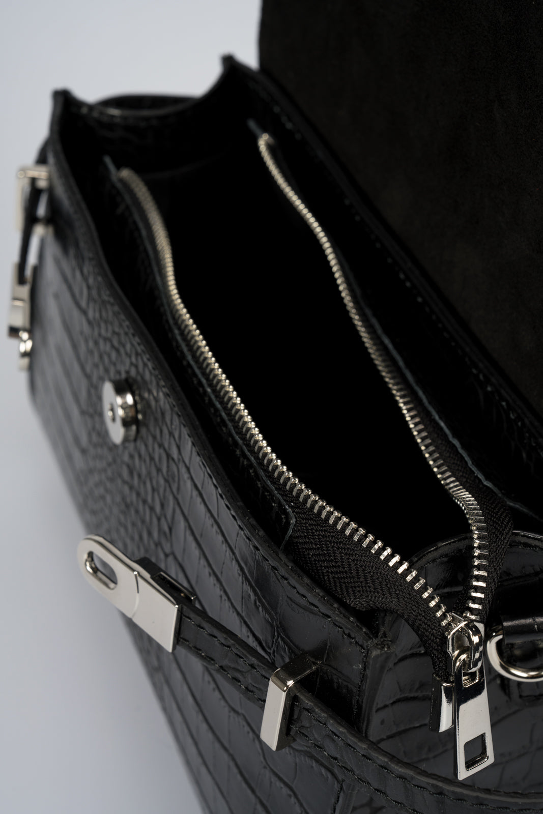 LEA Leather Top Handle Bag - Black