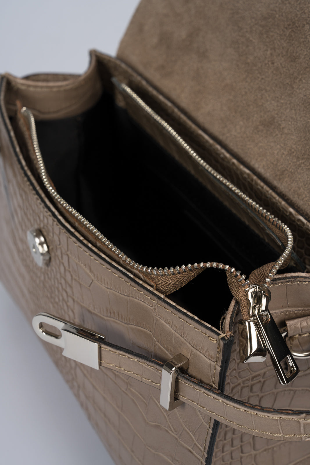 LEA Leather Top Handle Bag - Fango
