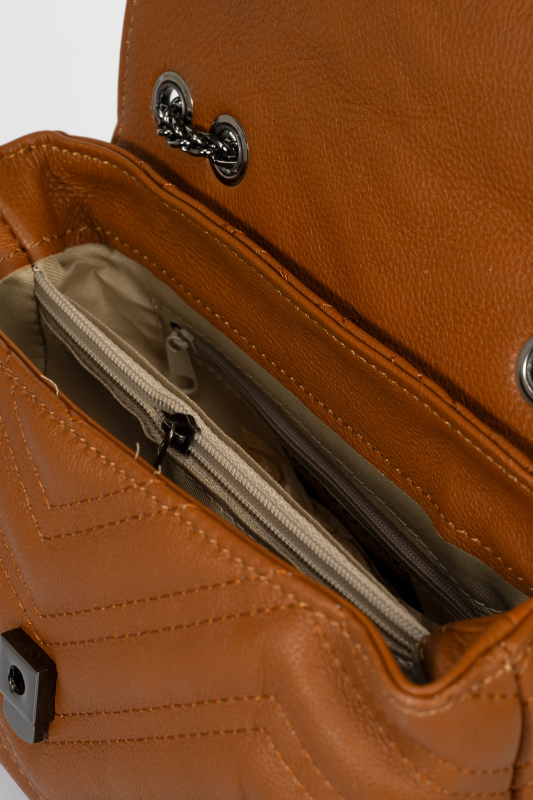 APRIL Leather Shoulder Bag - Cognac