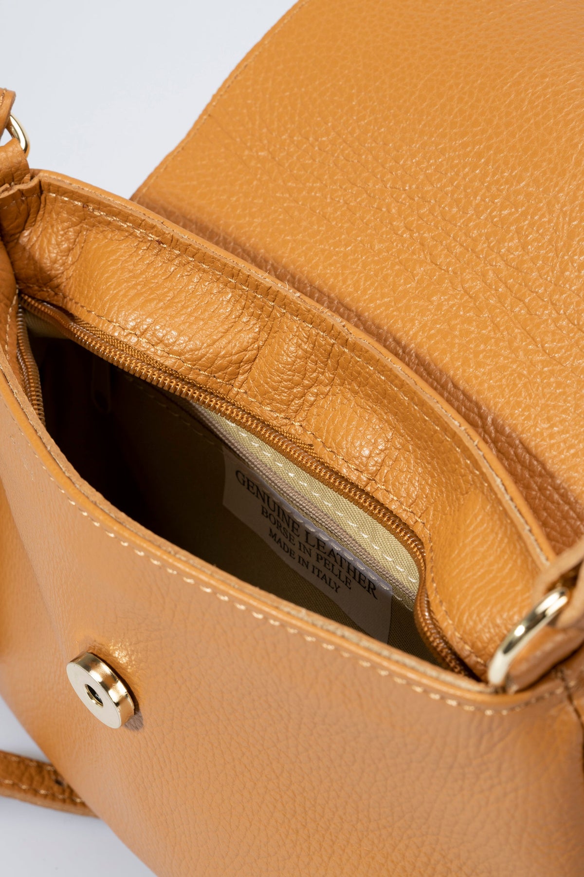 ASTER Leather Crossbody Bag - Cuoio