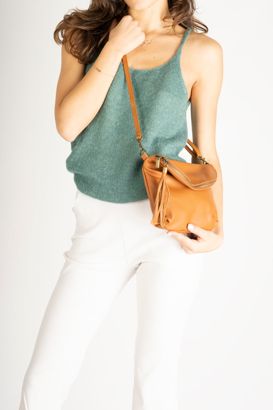 AGATHA Leather Crossbody Bag - Cuoio