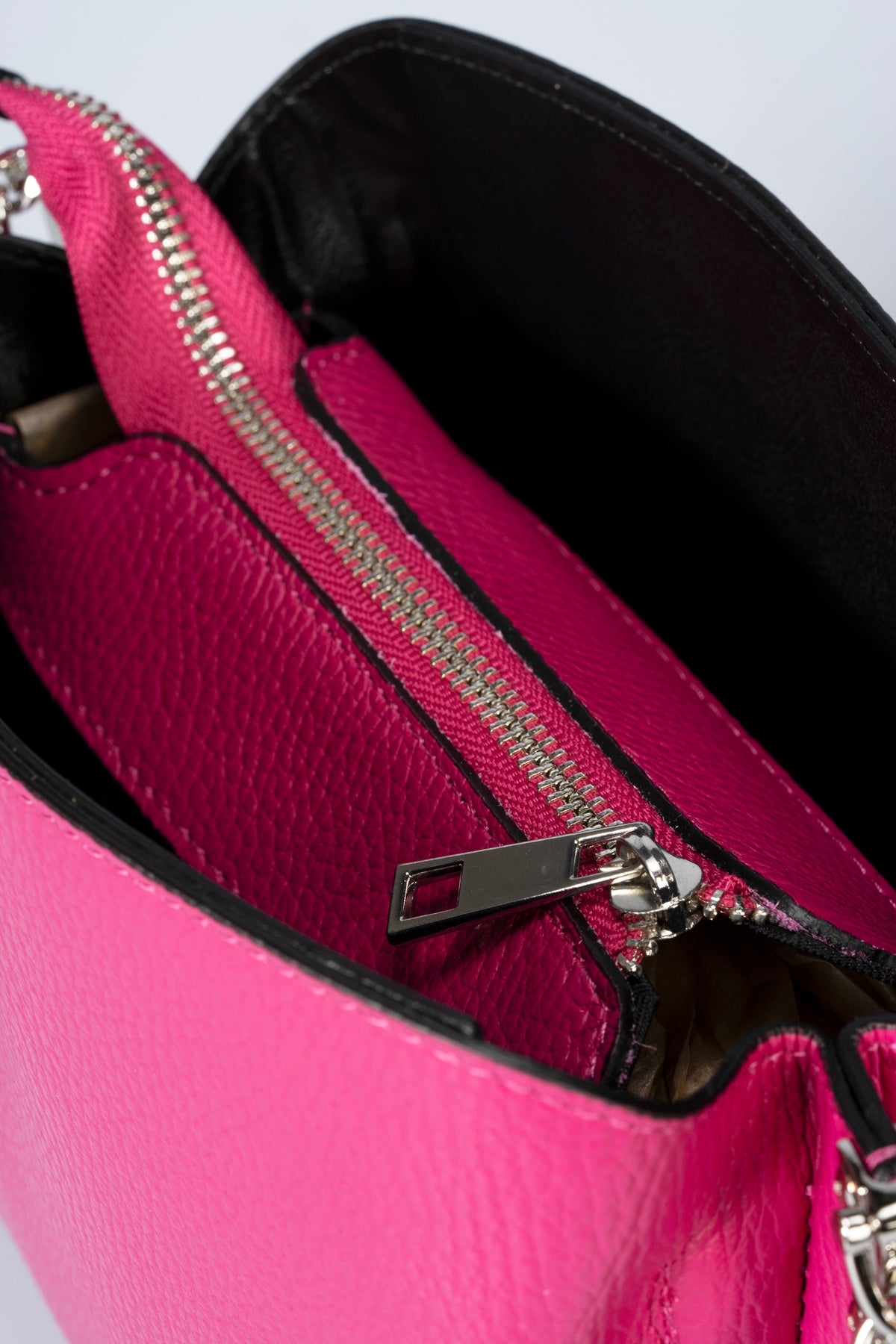 ZOE Leather Crossbody Bag - Fuxia