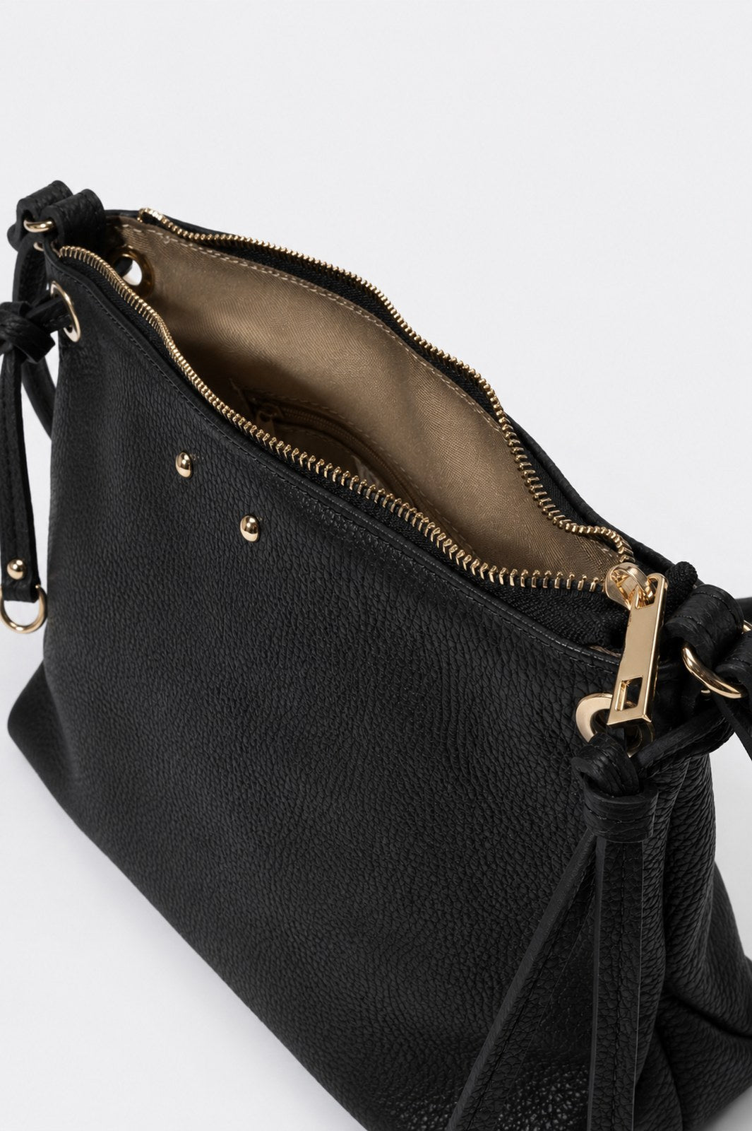 CASIA Leather Crossbody Bag - Nero