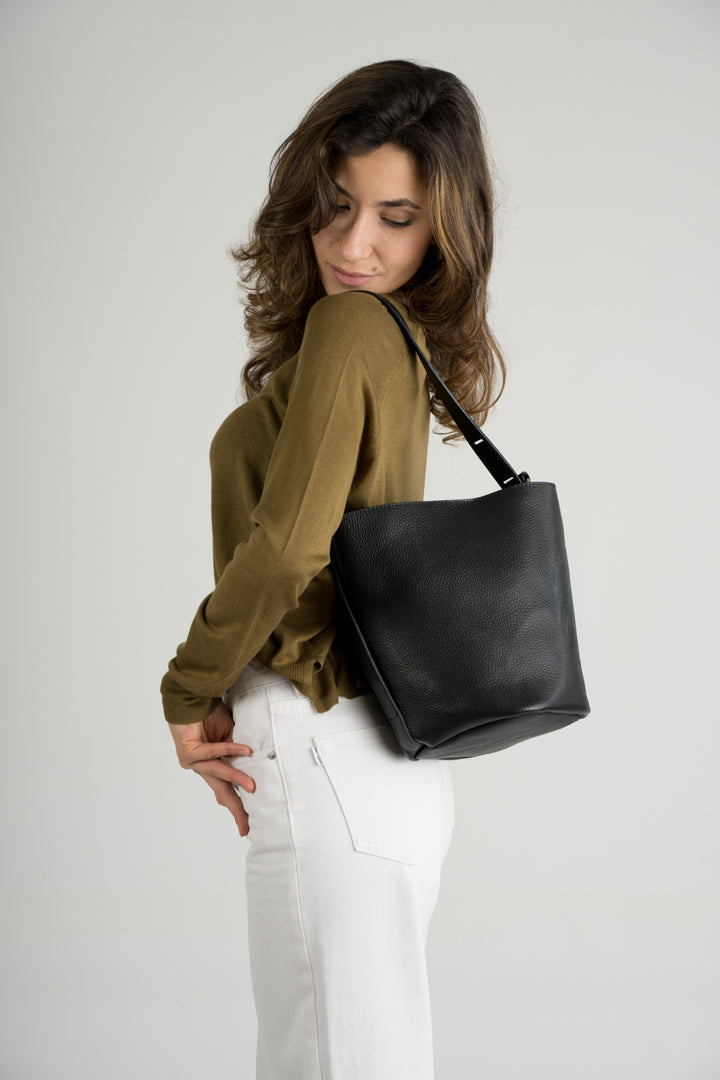 ARIAH Leather Shoulder Bag - Black