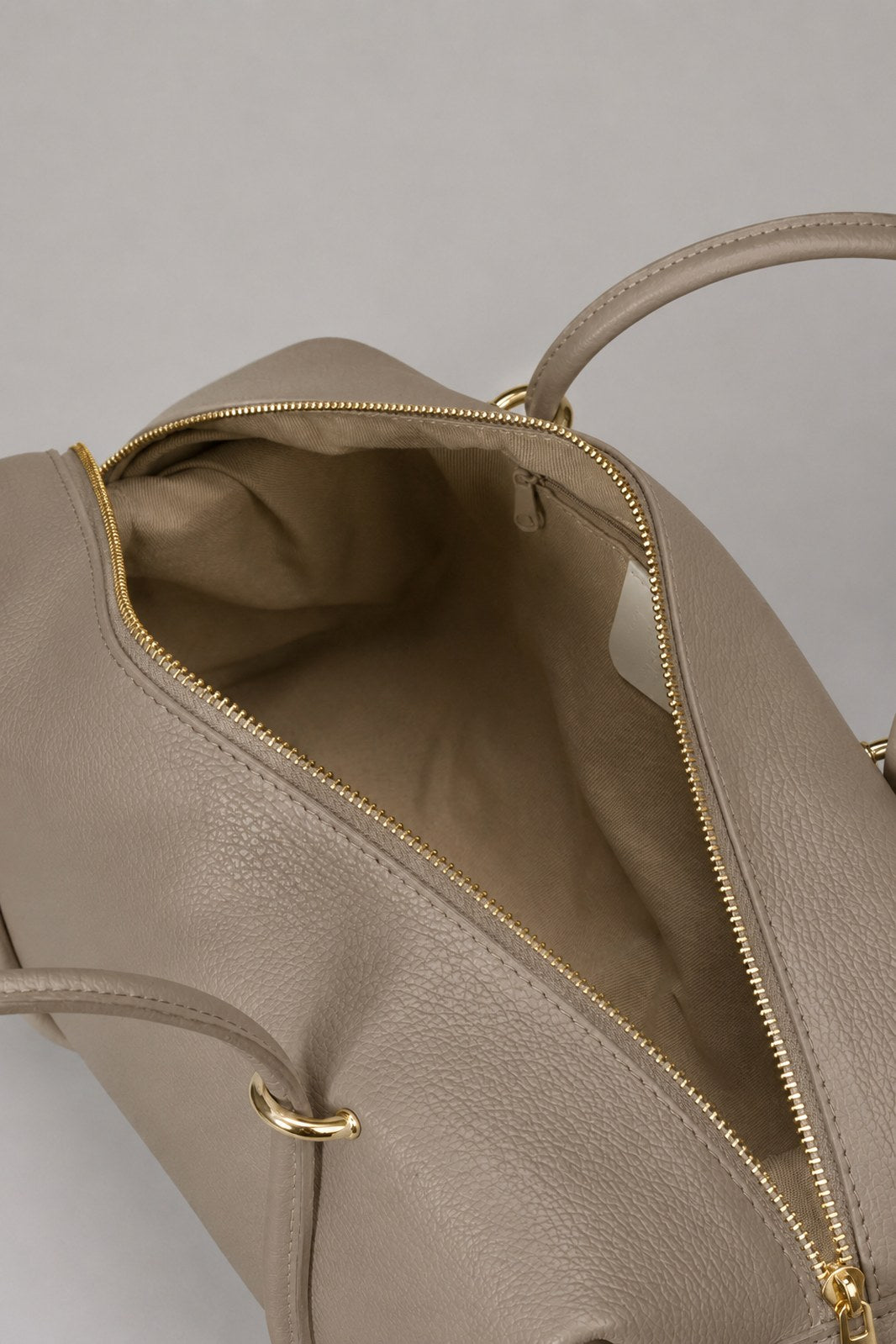 LIORA Leather Shoulder Bag - Fango