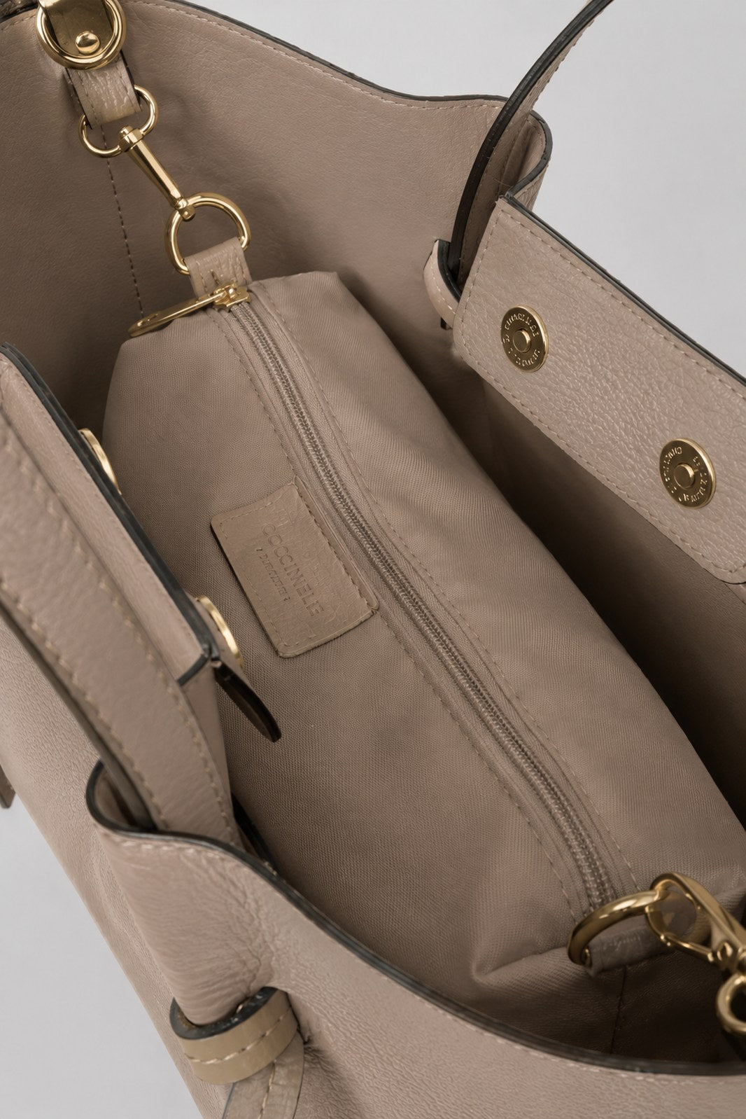 GIADA Leather Top Handle Bag - Fango