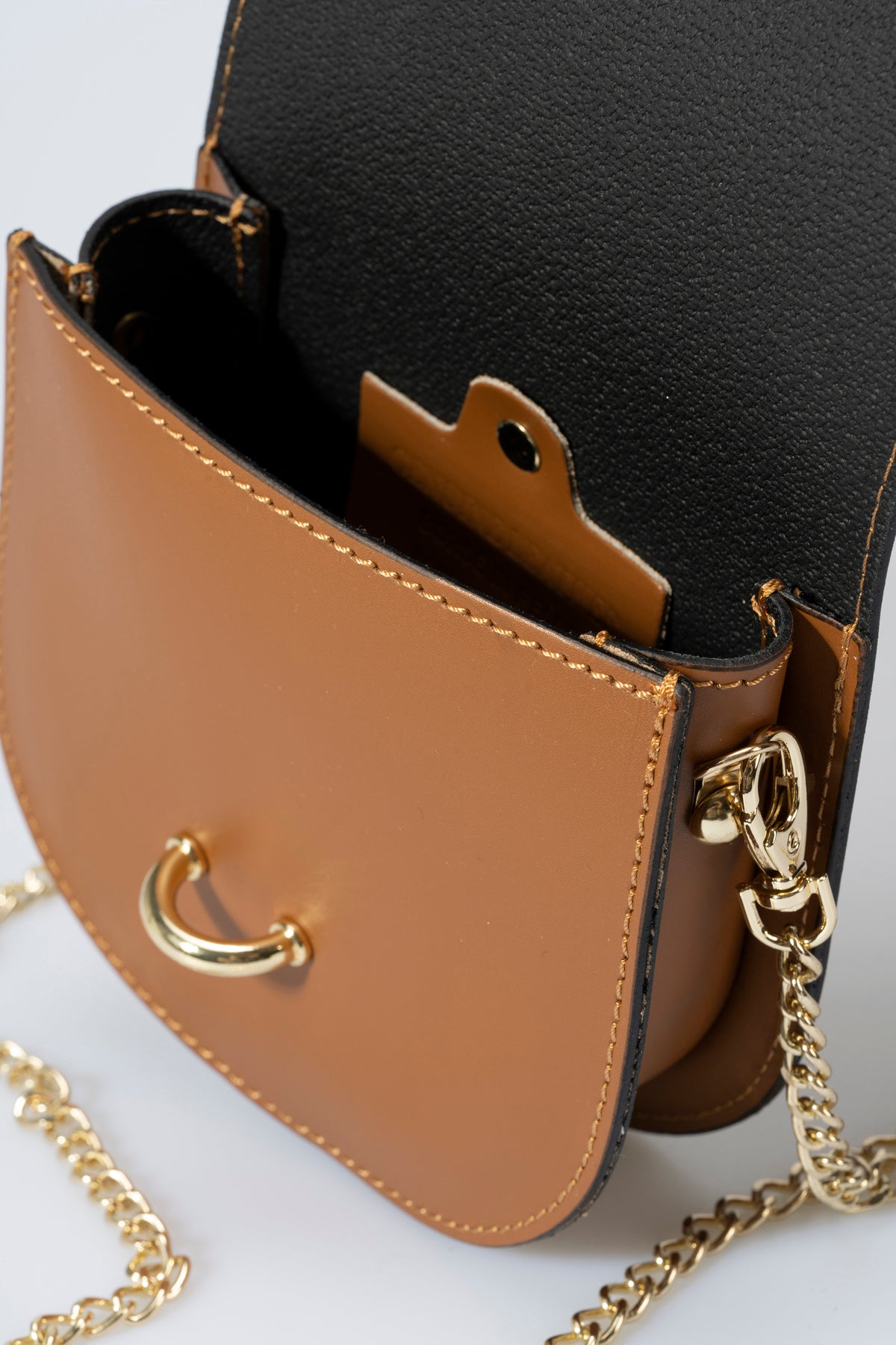 Leather Crossbody Bag 7006 - Cognac
