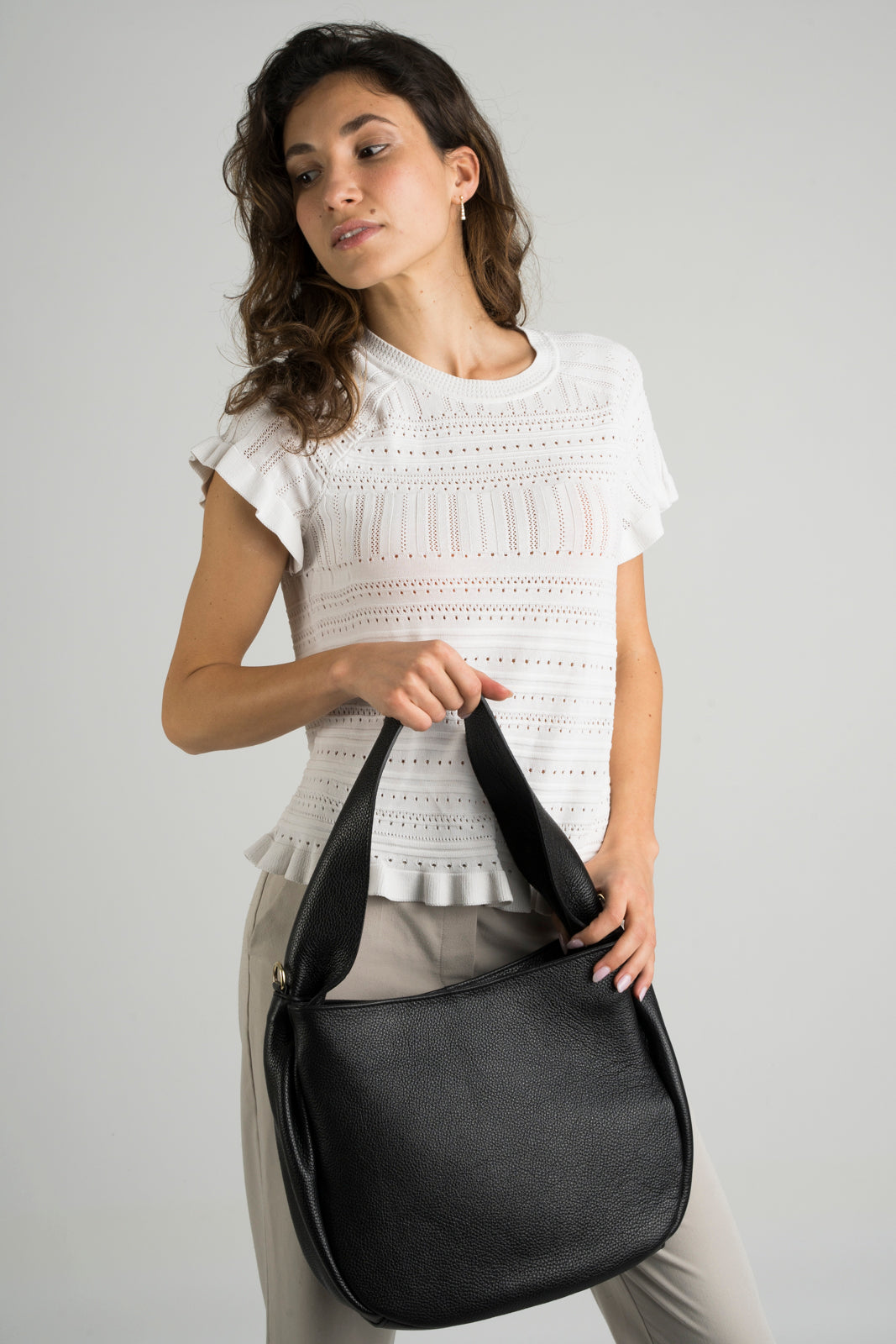 ELEUA Leather Shoulder Bag - Black