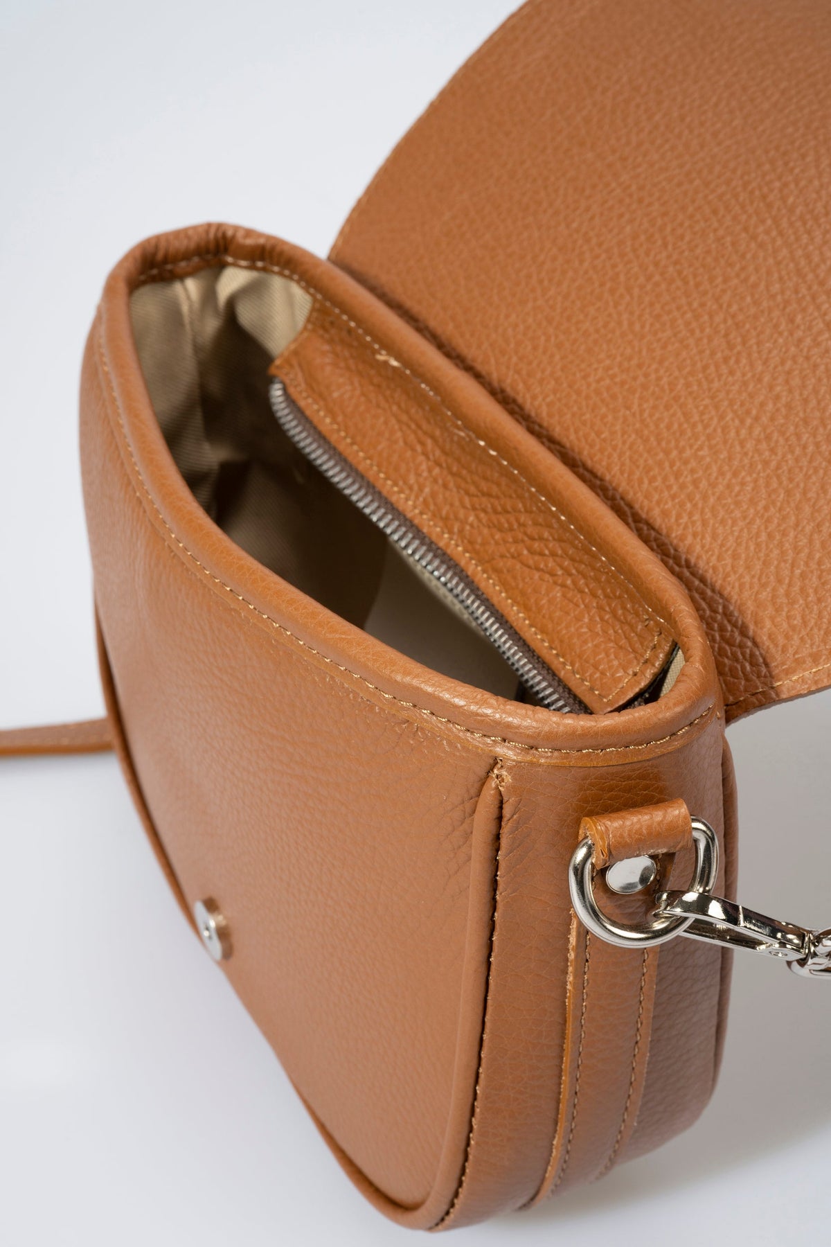 BELA Leather Crossbody Bag - Cuoio