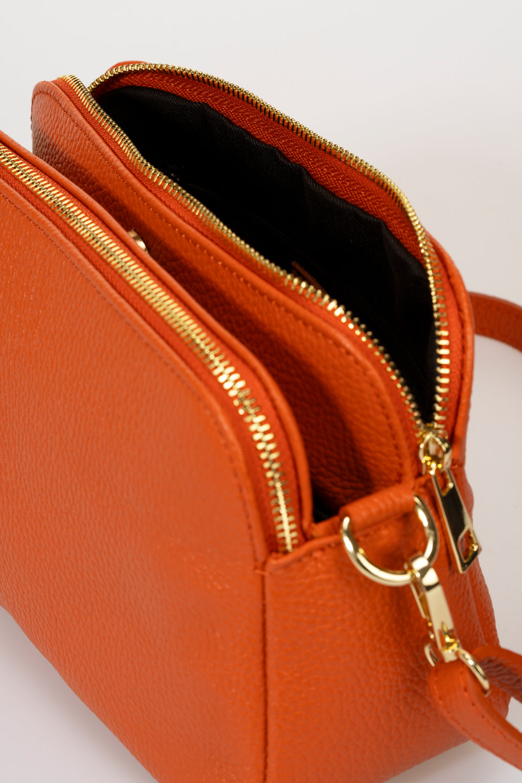 Leather Crossbody Bag 4022 - Arancio