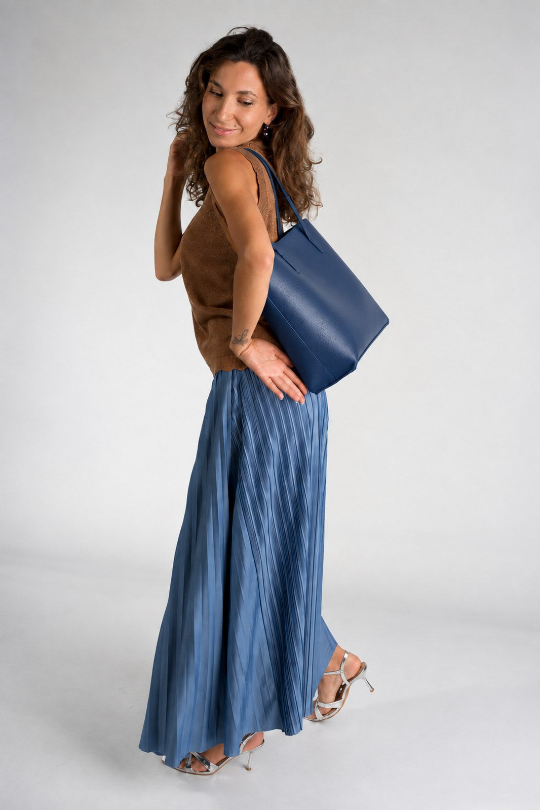 VALERIA Leather Top Handle Bag - Blue
