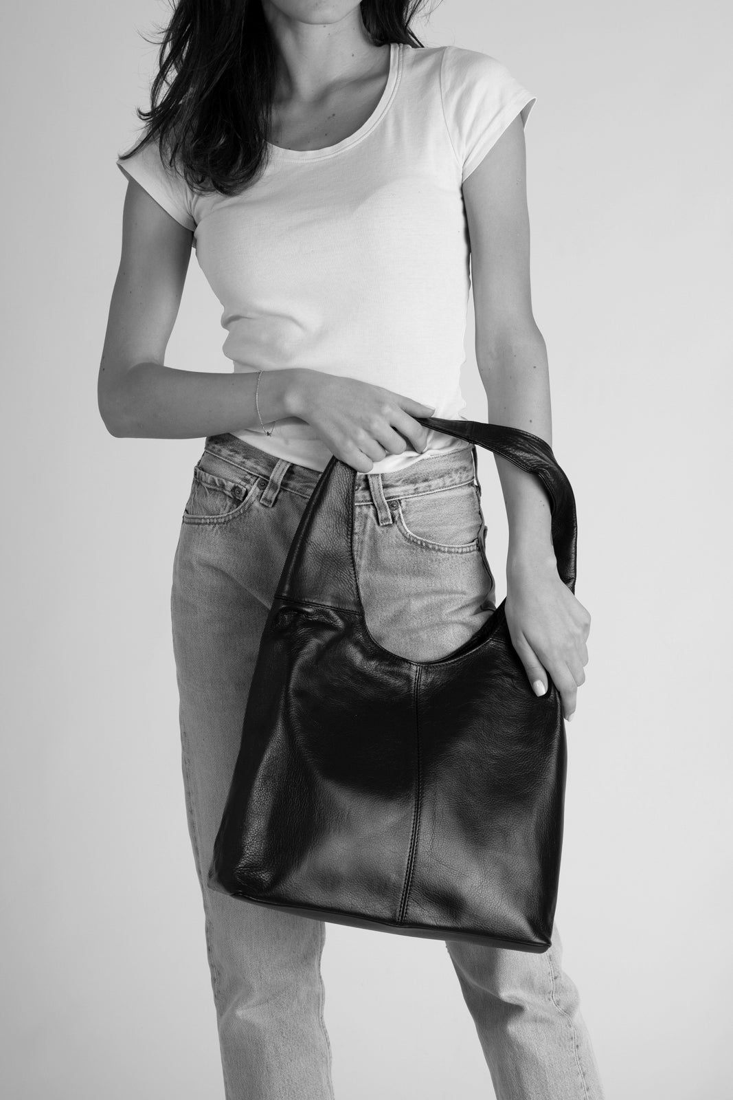 Leather Shoulder Bag 6933 - Brown