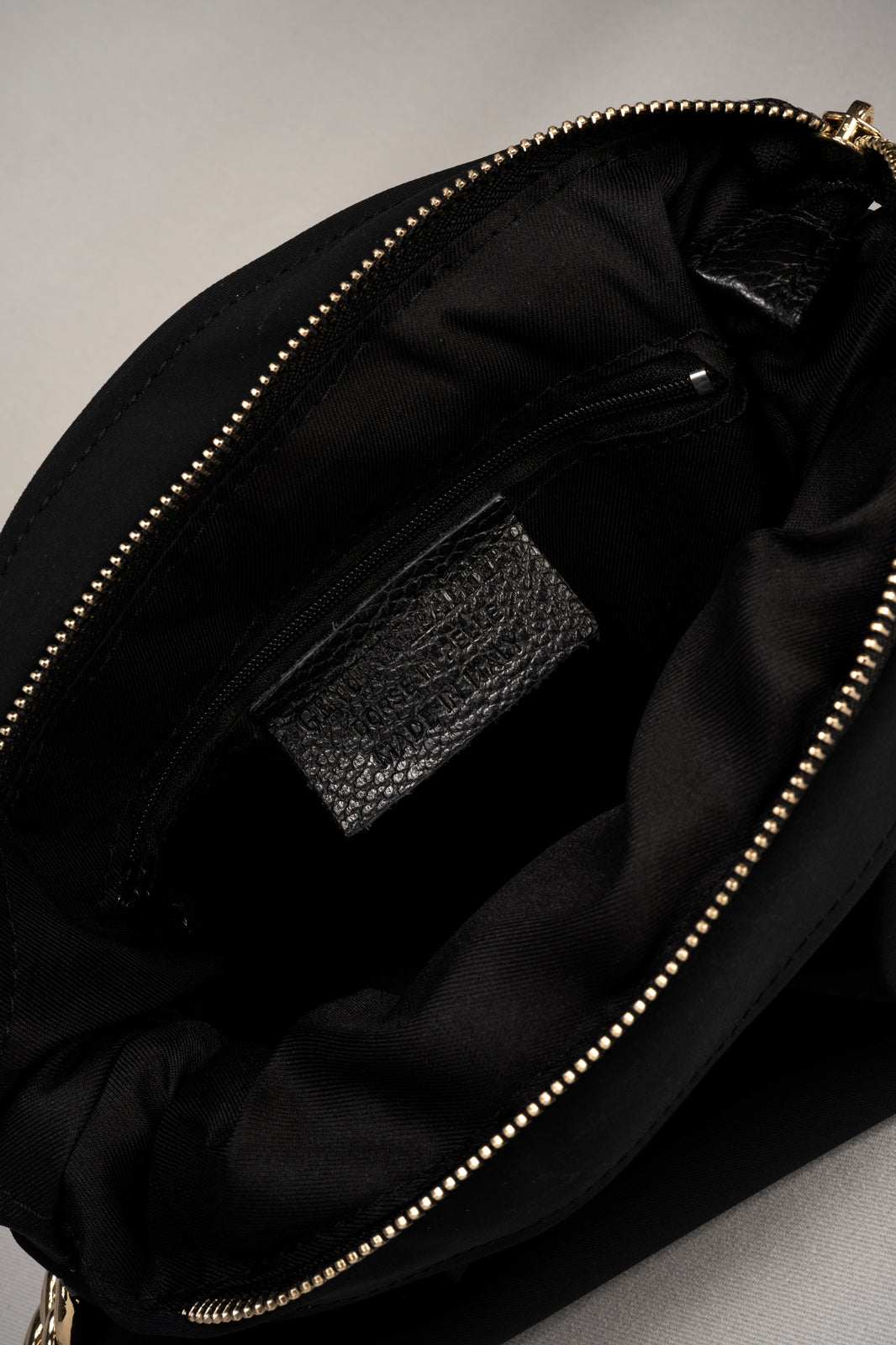 VITTORIA Crossbody Bag - Black