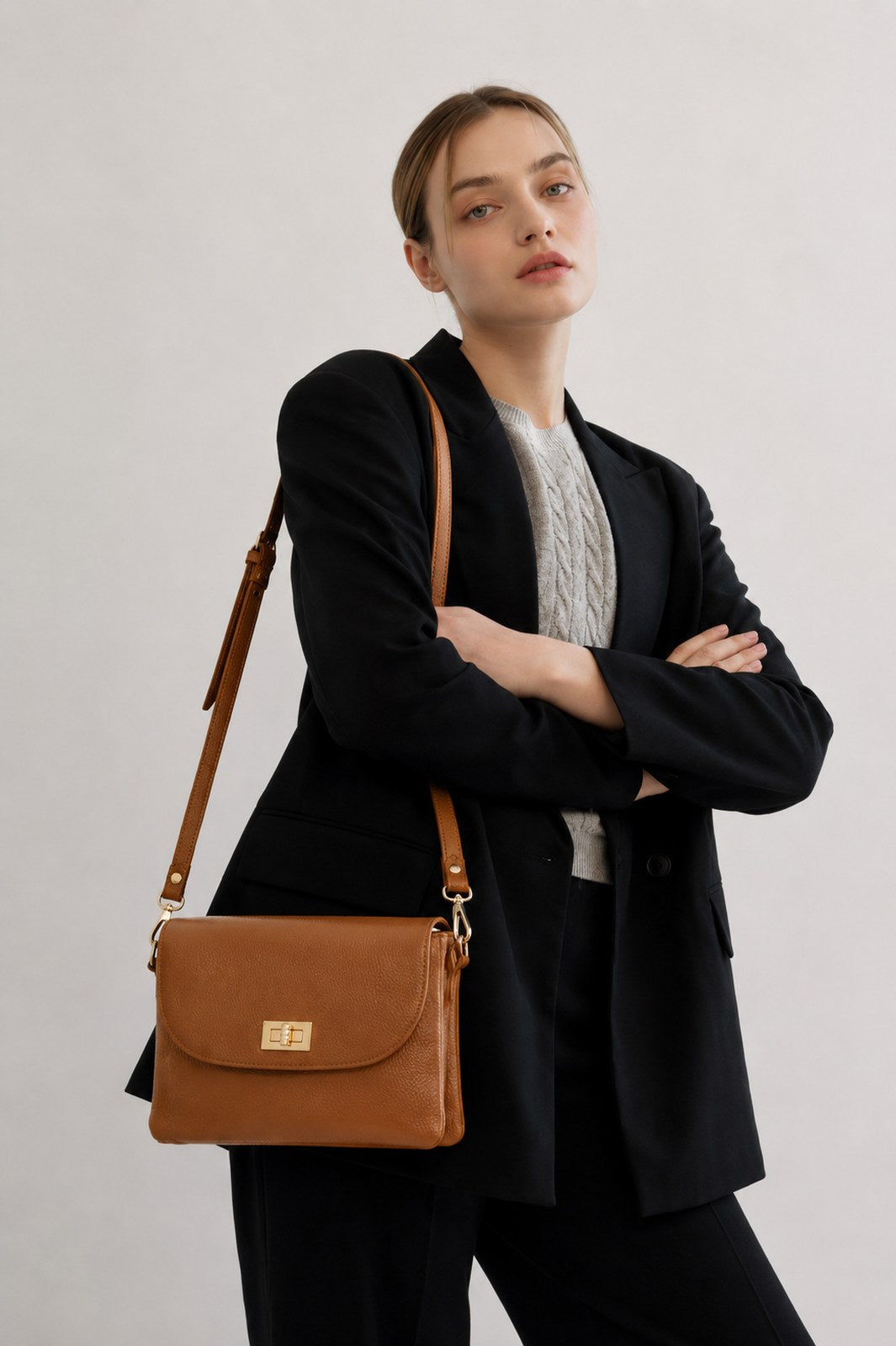 NORAH Leather Crossbody Bag - Cognac