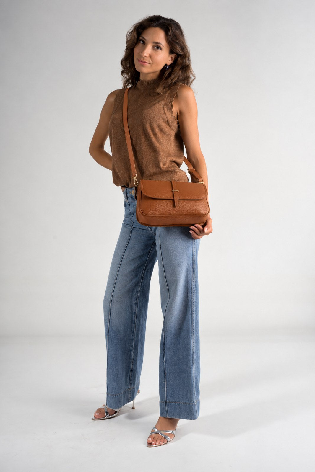 AMALFI Leather Crossbody Bag - Cognac