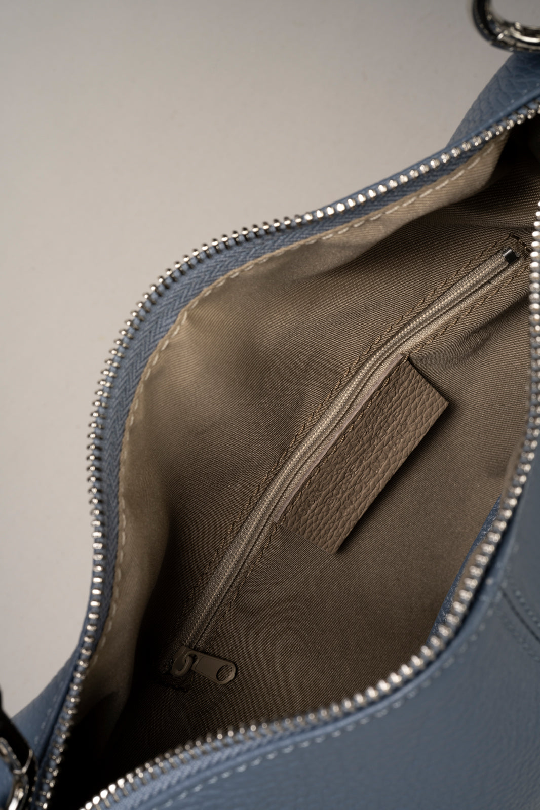 Leather Shoulder Bag 1375 - Polvere
