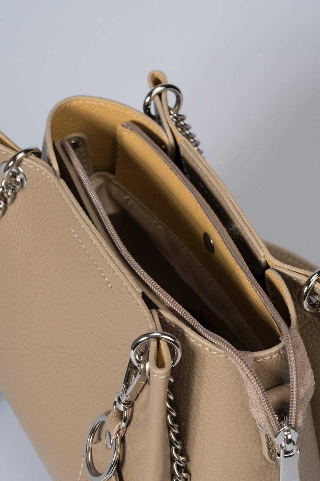 ANIKA Leather Top Handle Bag - Fango