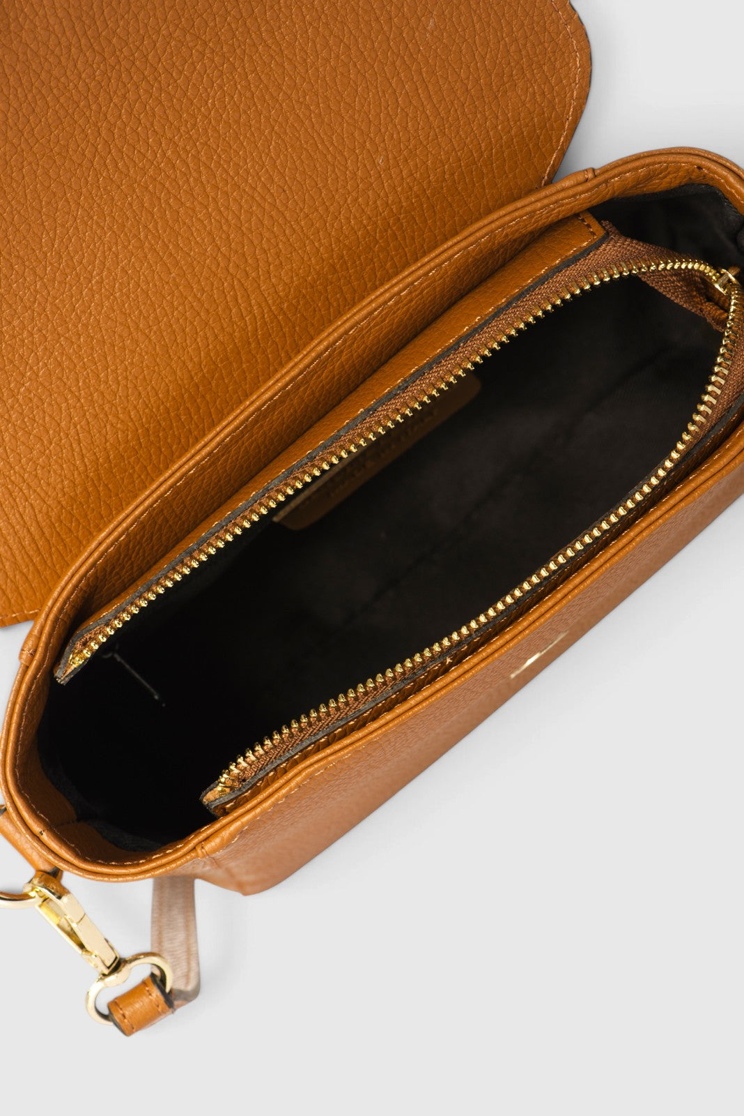 ADORE Leather Crossbody Bag - Cognac
